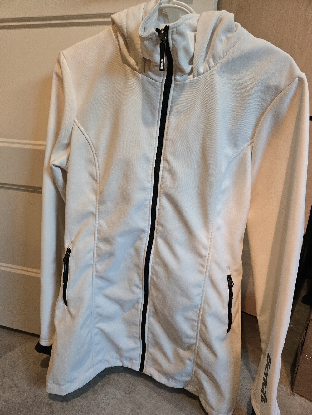 Bench White Hooded Softshell Jacket with Black Zip Accents - Large